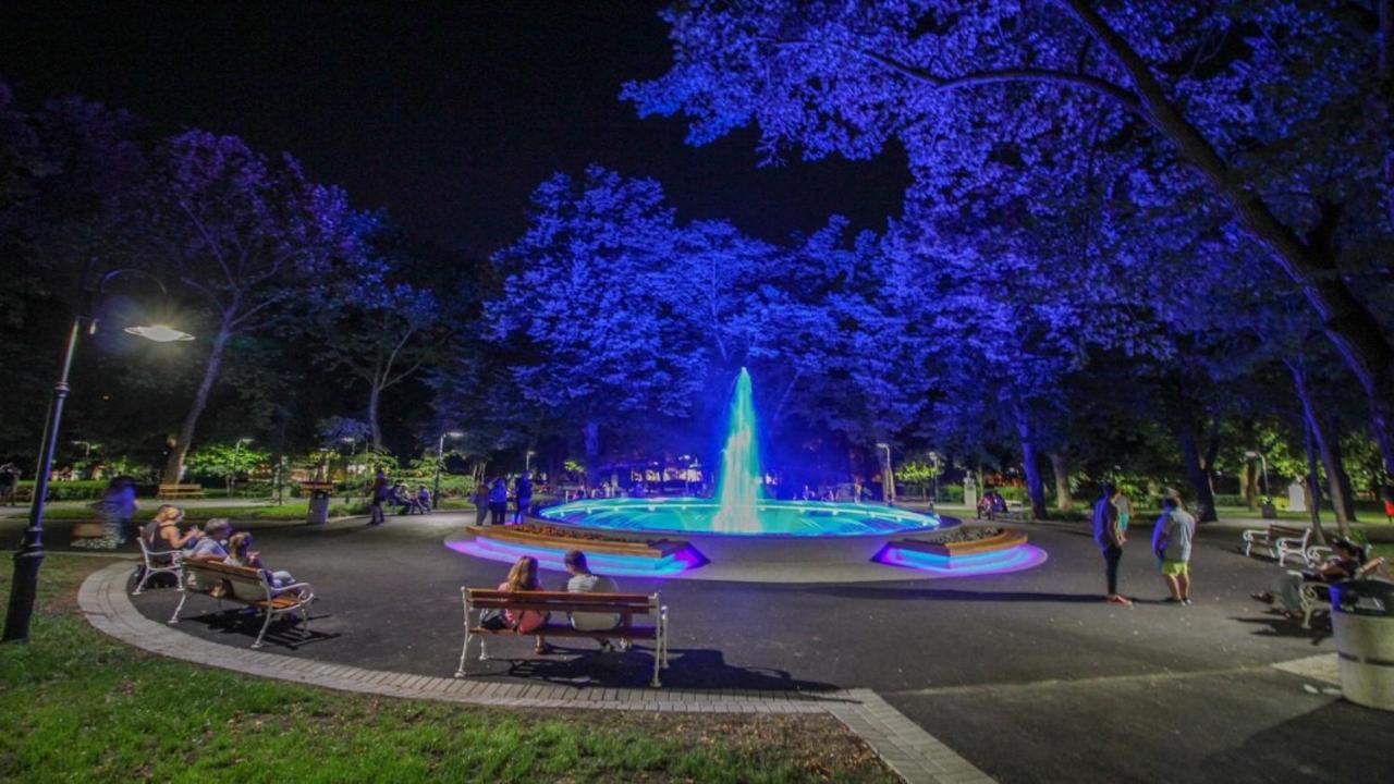 Great Apartment Near The Sea,Central Place! Burgas City Eksteriør billede