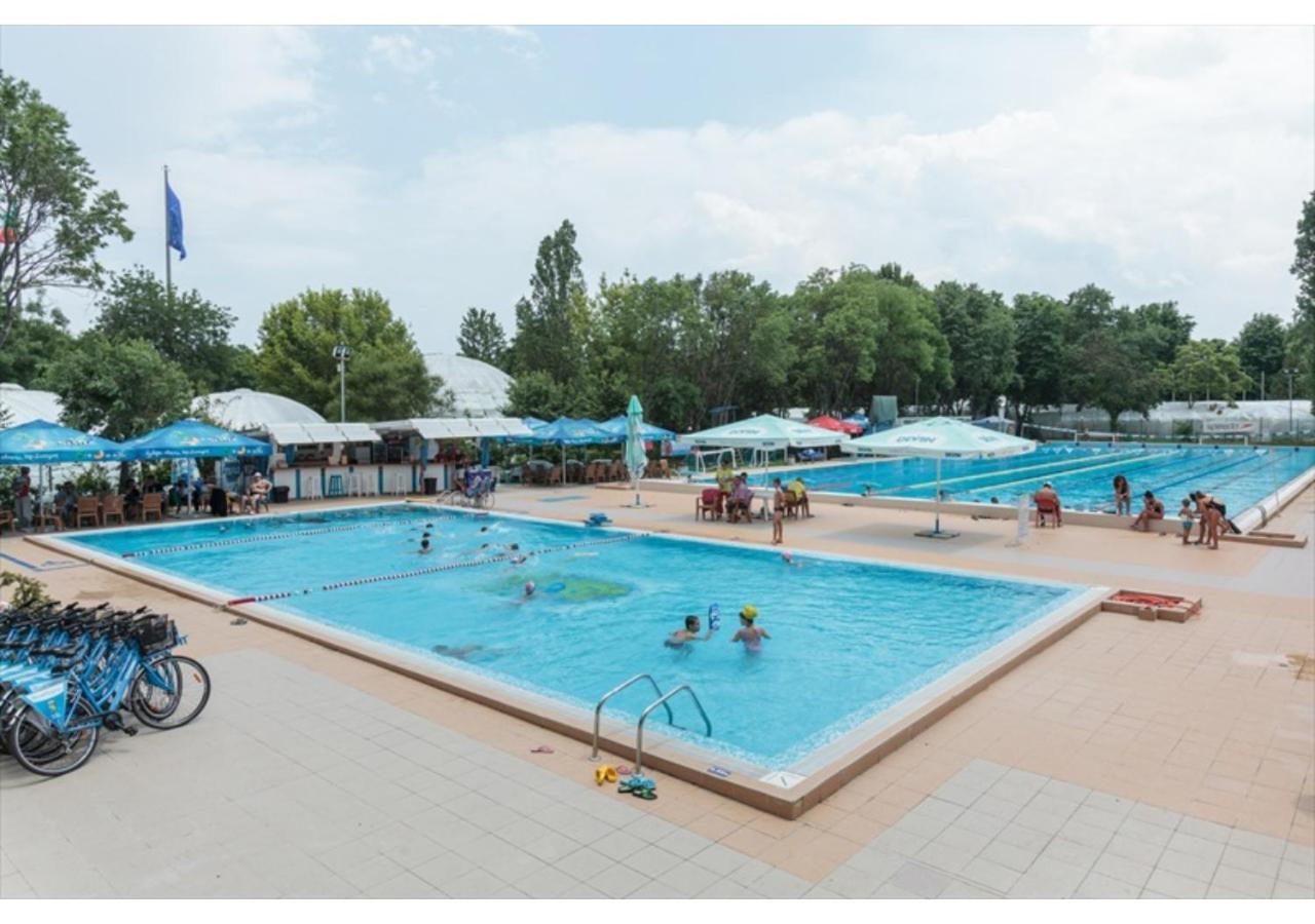 Great Apartment Near The Sea,Central Place! Burgas City Eksteriør billede